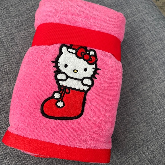Hello Kitty Christmas Bathroom Hand Towel Set Stocking Stuffer Hello Kitty - Picture 2 of 2